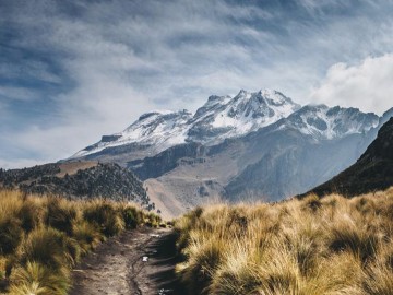  Iztaccihuatl Volcano Hiking Tour